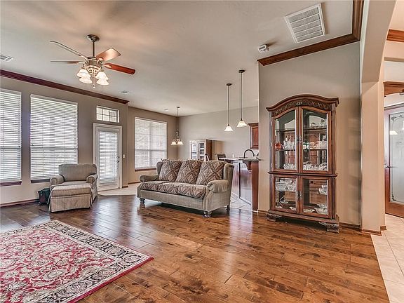 5th image of 1316 River Birch Dr