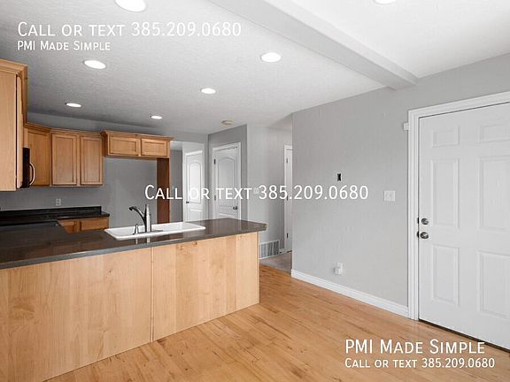 4th image of 4106 W Hayes Cir