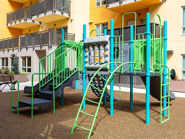 Terraces at Nevin — Photo 17