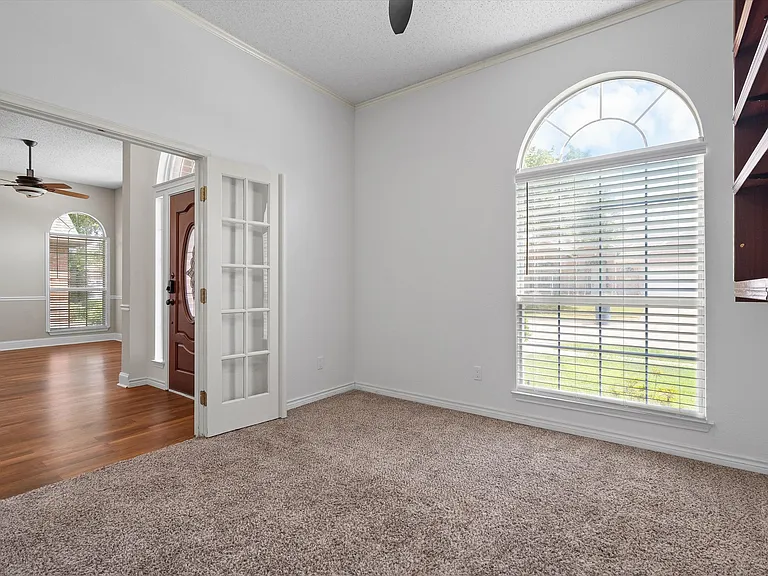 1324 Winnipeg Dr — Photo 19