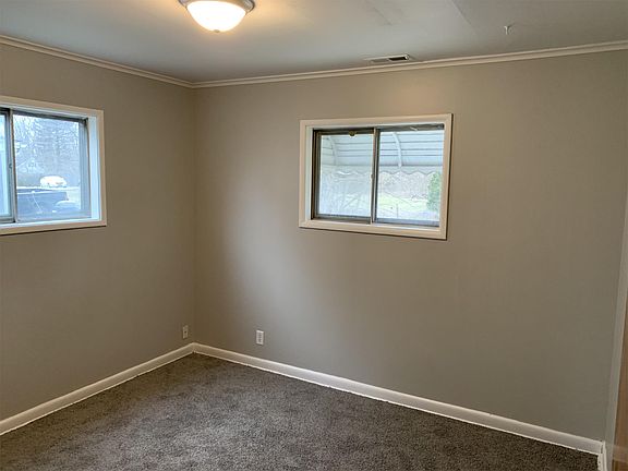 4th image of 2639 Woodland Ave