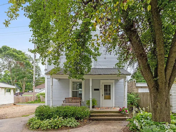 716 Fairview Ave NE, Grand Rapids, MI 49503