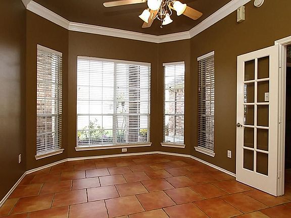 4th image of 9927 Hickory Trace Ct