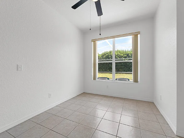 1151 N Hampton Dr — Photo 23