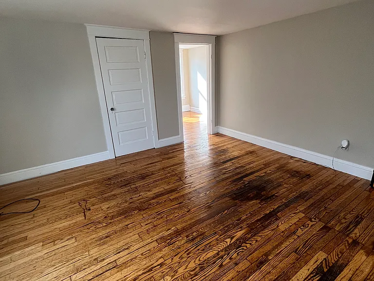 68 Central Ave — Photo 2