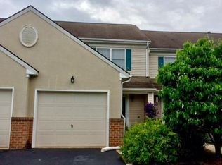 1565 Queen Ln, Lancaster, PA 17601