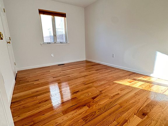 4th image of 4015 195th St Floor 1