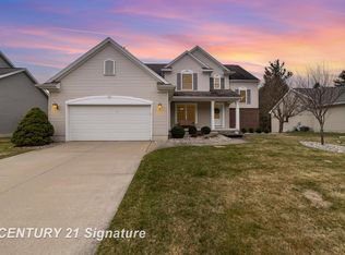 5407 Plumtree Ln, Midland, MI 48642