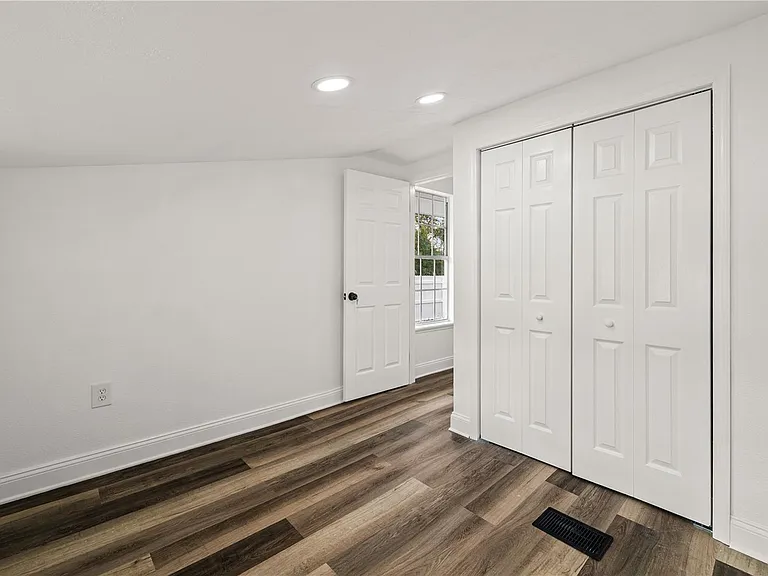 1397 43rd St — Photo 33