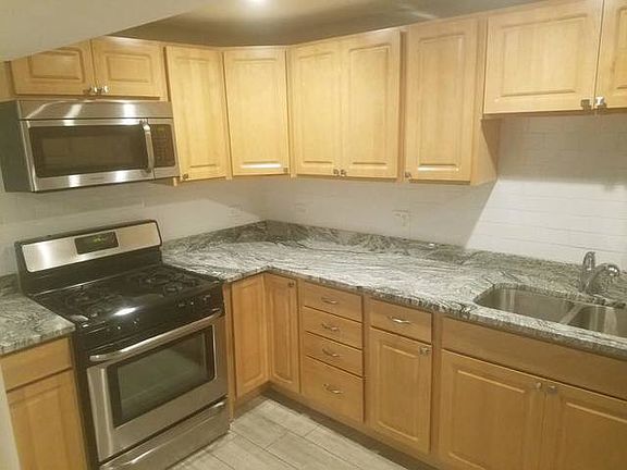 2nd image of 3320 W Beach Ave #G