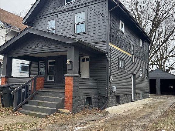 2nd image of 280 Lake St