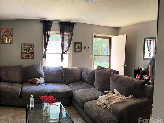 2nd image of 6800 Glover Ln