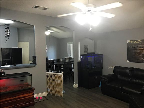 4th image of 8112 Sweetwater Ln