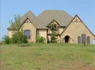 22042 Black Walnut Cir, Edmond, OK 73012