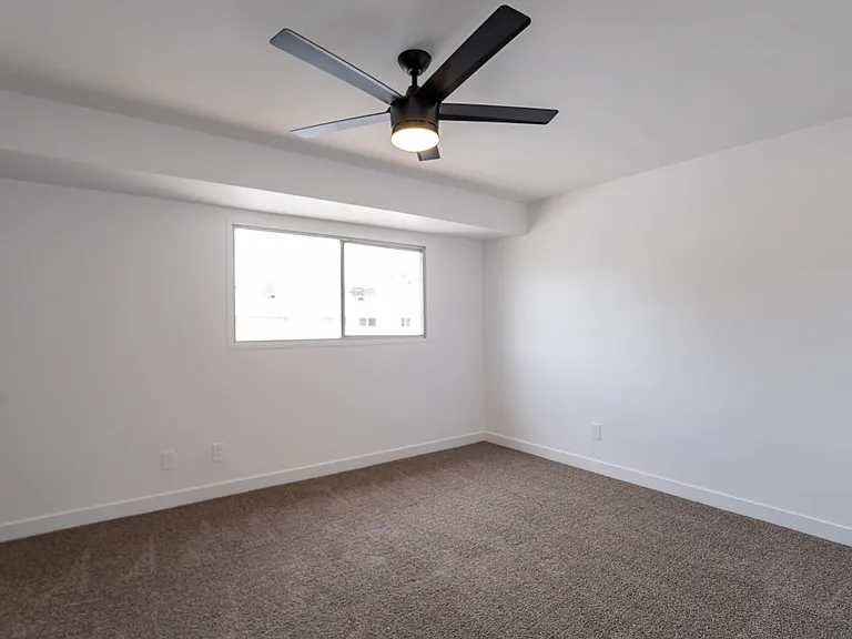 3909 S Mill Ave — Photo 28