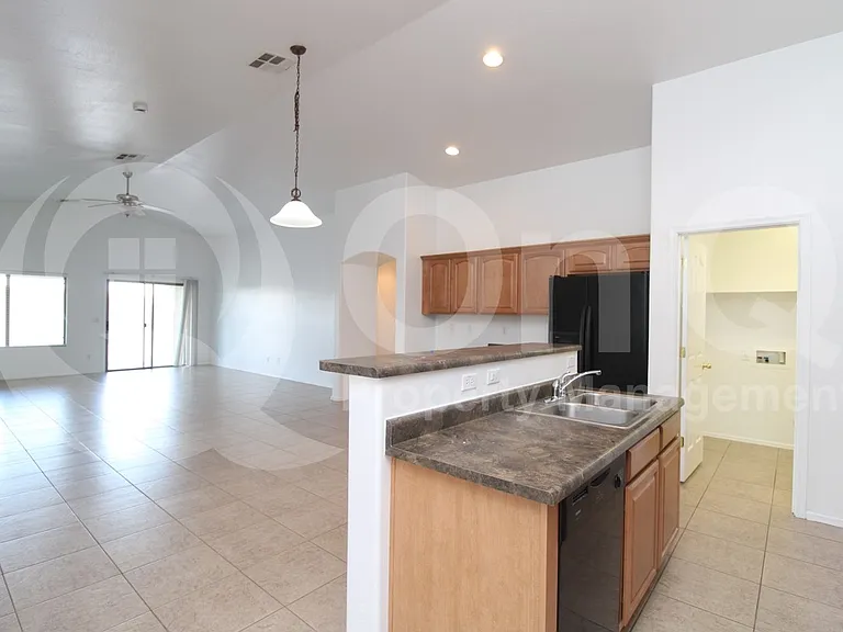 29654 W Weldon Ave — Photo 7