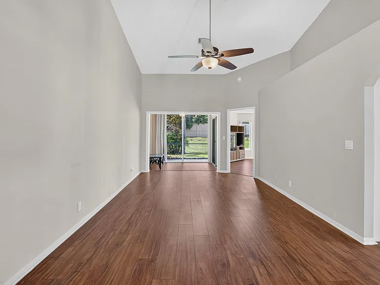 8108 Summer Shores Dr — Photo 13