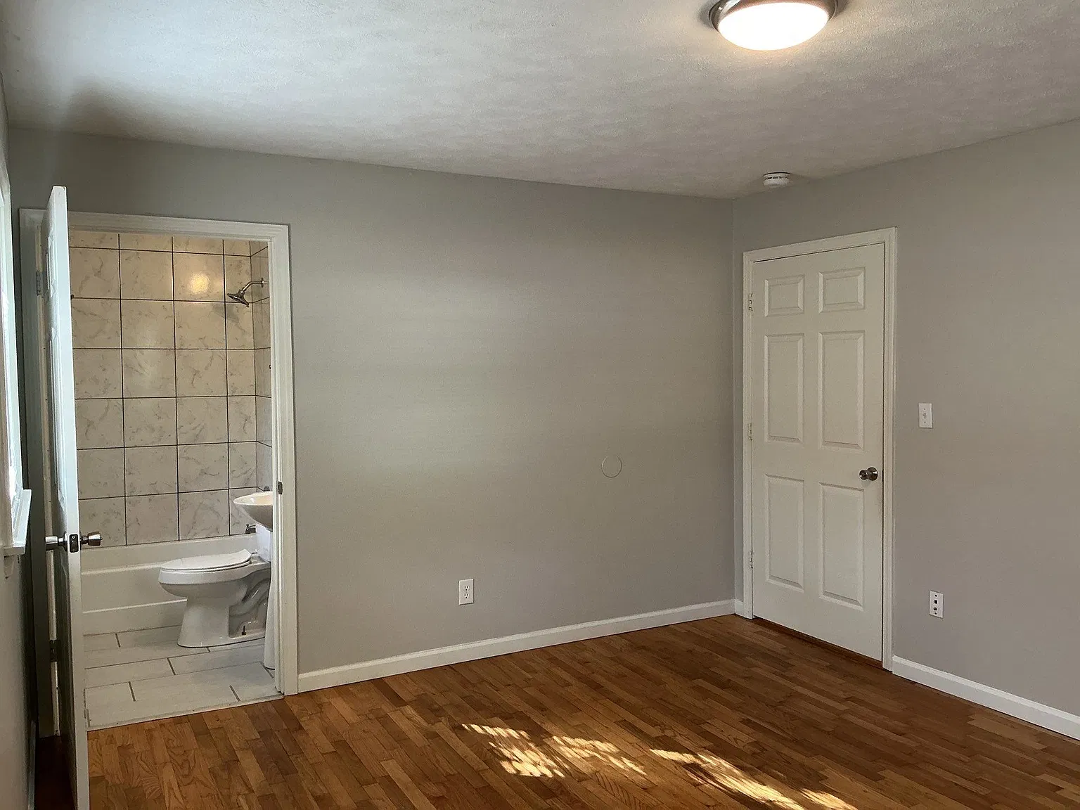 3 bed, 1192 sqft, $1,500 — Photo 4