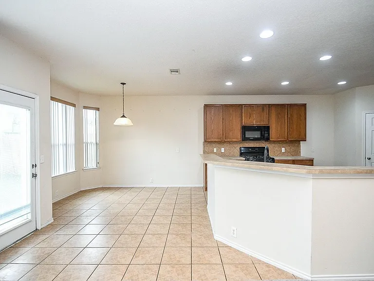 3015 Darby Brook Dr — Photo 5