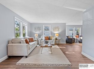 2016 N 48th St, Omaha, NE 68104