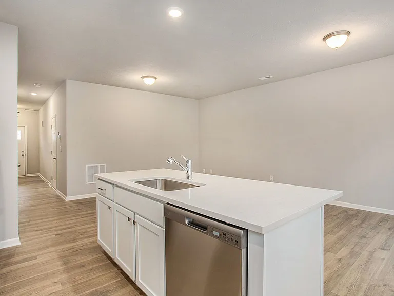 3520 Weldon Dr SW — Photo 3