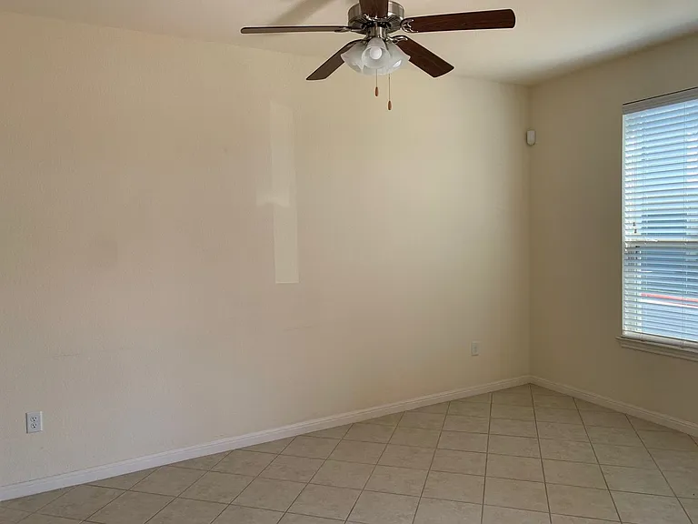 5805 Loblolly Ln — Photo 7