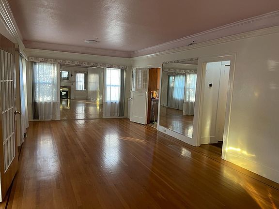 2nd image of 842 Highland Ave #1