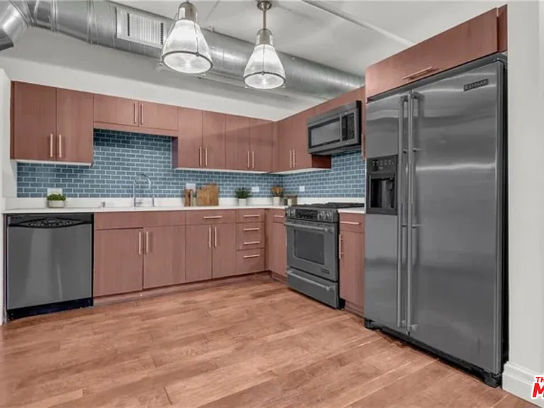 510 S Hewitt St #102 — Photo 12