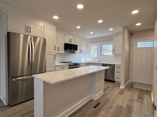 5114 N 105th St, Omaha, NE 68134