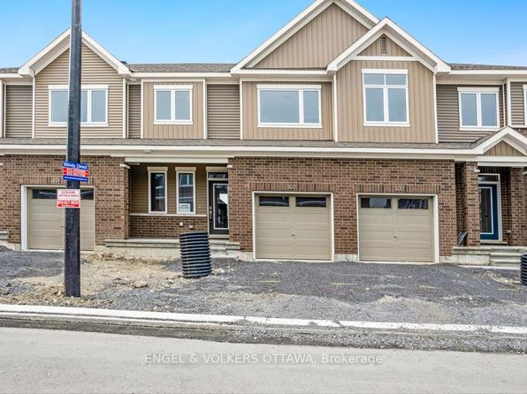 302 Canadensis Ln, Ottawa, ON K2J 6X8