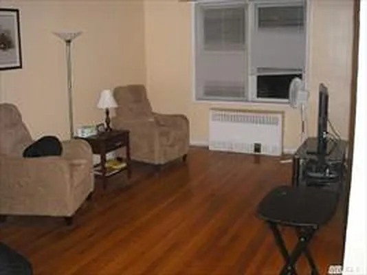 Sold by Madeleine Realty Ltd. | media 25