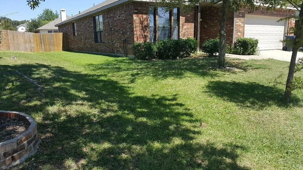 Building Photo - 2821 Hilcroft Ave