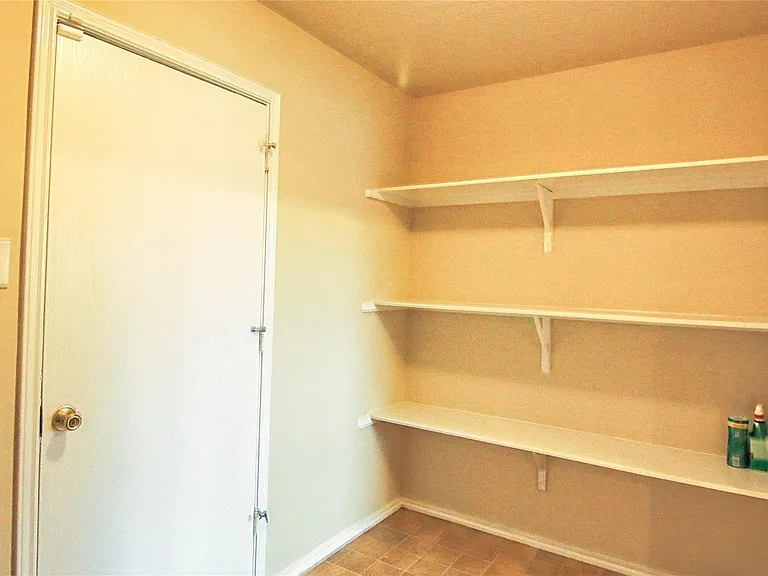 7419 Kennemer Dr — Photo 12