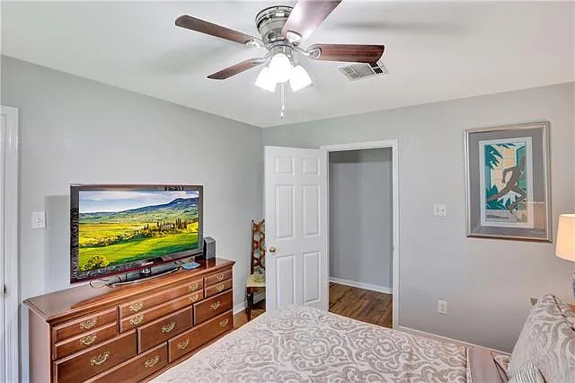 3867 Roman St — Photo 16
