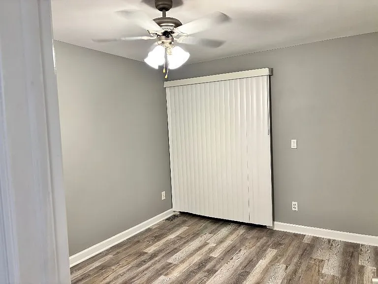 7927 S Francisco Ave — Photo 13