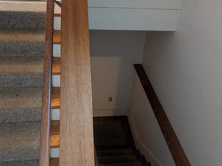 139 N Main St — Photo 19