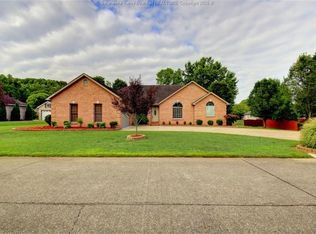 12 Holly Cir, Winfield, WV 25213