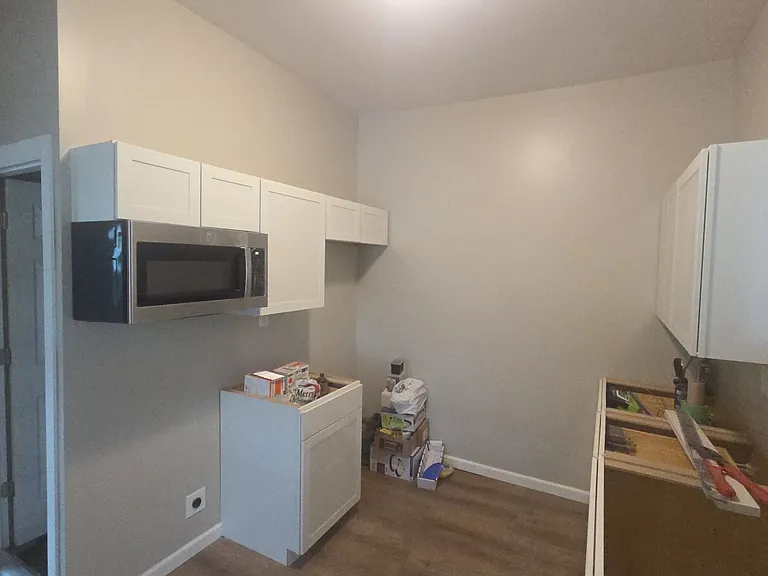 722 N Elizabeth St — Photo 2