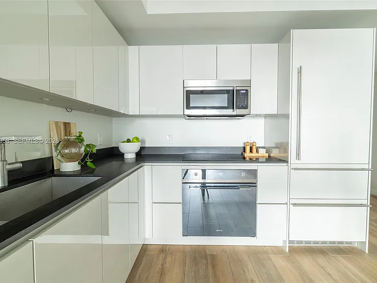 1010 Brickell Ave #4311 — Photo 11