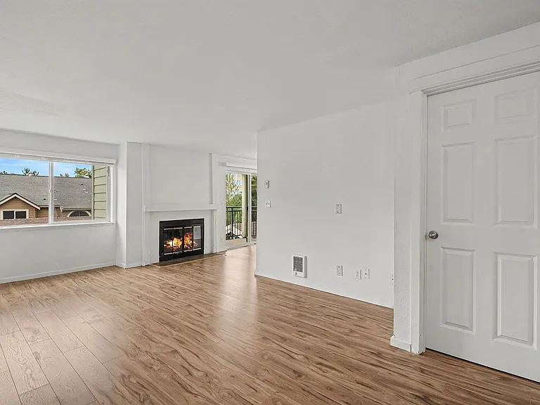3804 130th Ln SE #B1 — Photo 2