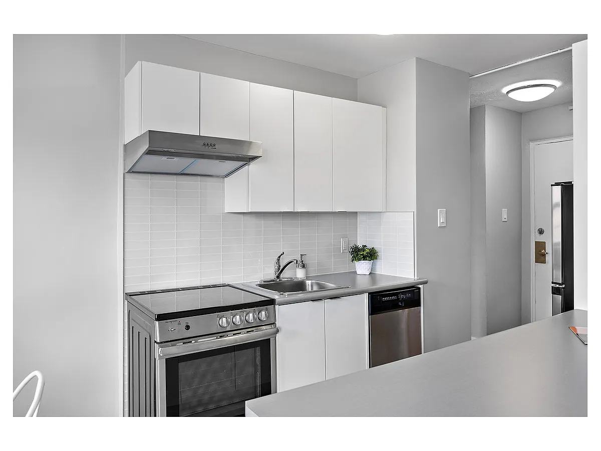 2360 Weston Rd #1297270 photo 1