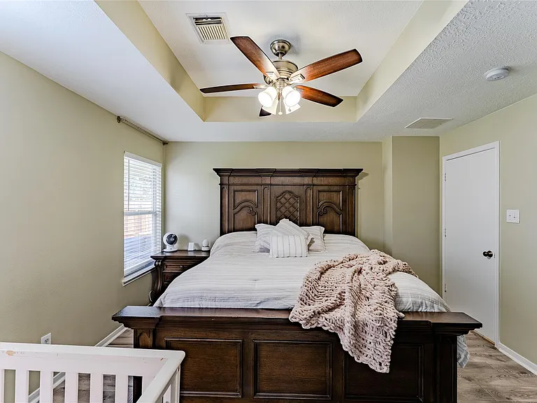 7602 Little Thicket Ct — Photo 16