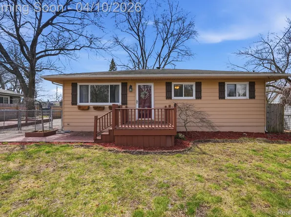 7039 Lapham Blvd, Waterford, MI 48329