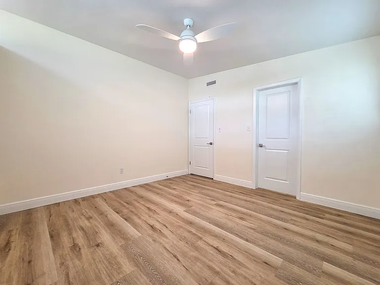 3702 NW 22nd Pl — Photo 14