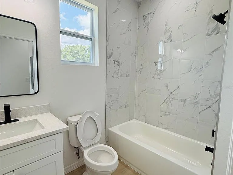 602 Desmoines Ct — Photo 10