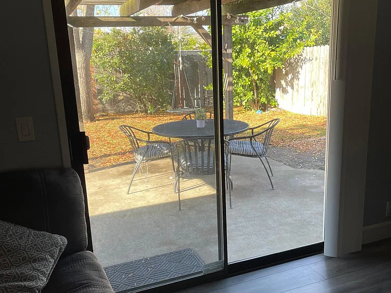 1251 Crescendo Dr — Photo 11