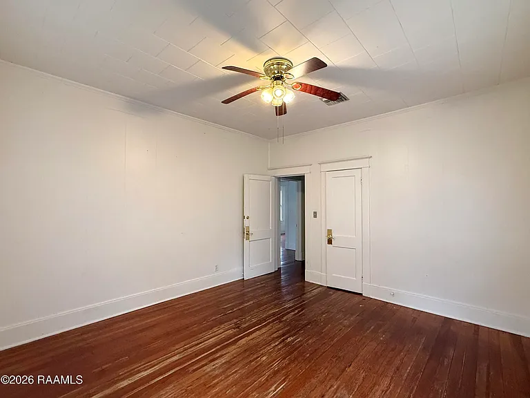 213 General Gardner Ave — Photo 12