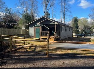 210 N Park Ln, Black Mountain, NC 28711
