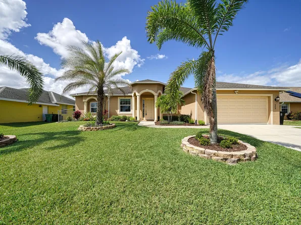 343 SW Jeanne Avenue, Port St Lucie, FL 34953