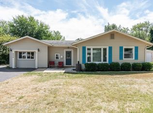 254 Tomahawk Ct, Carol Stream, IL 60188